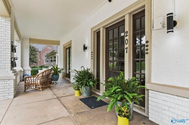 Foto del edificio - 207 Lincoln St SE