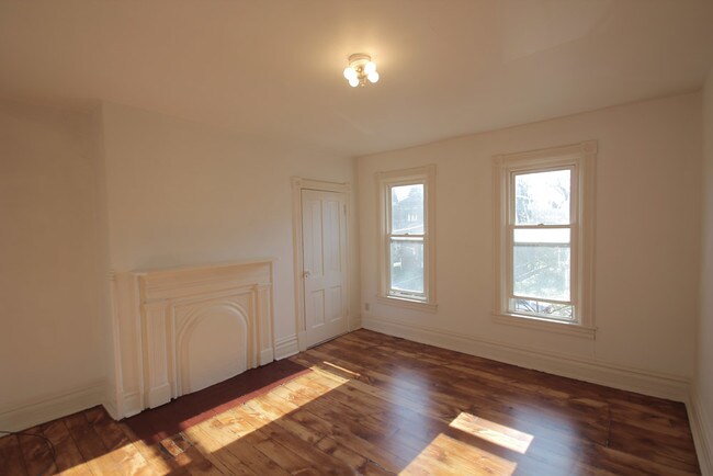 Building Photo - 403 Franklin Ave