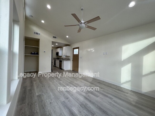 Foto del edificio - 10753 Oakton Way