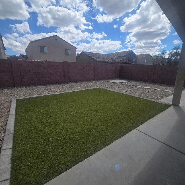 Building Photo - 3411 W Sunland Ave