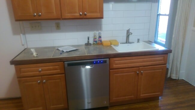 KITCHEN - 177 Davenport Ave