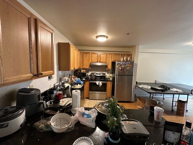 Building Photo - 12/1 No Fee! Huge Lower Allston townhouse 5BR/2.5BA!