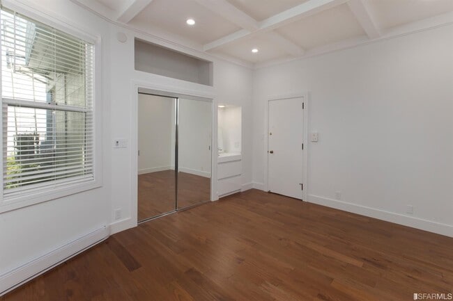 Building Photo - 2309 Divisadero St
