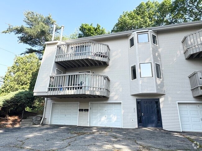 Building Photo - 50 Overlook Ave