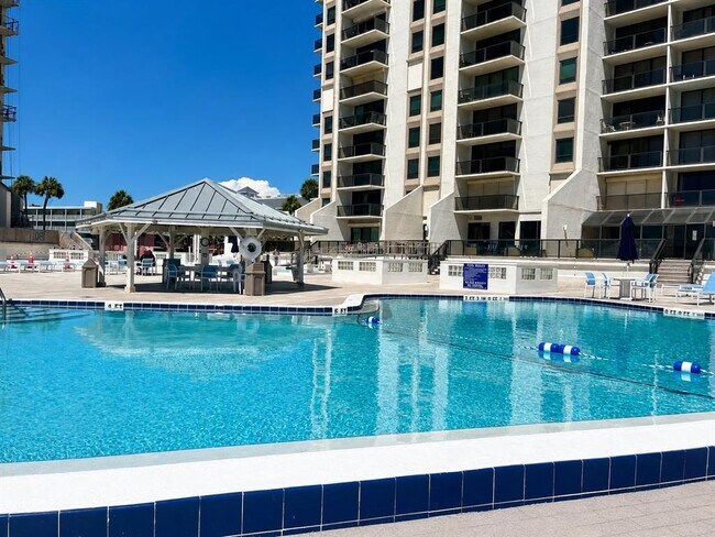 Foto del edificio - 450 S Gulfview Blvd