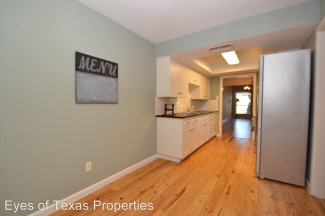 Foto del edificio - 2 br, 2 bath House - 8302 Alta Verde Dr.