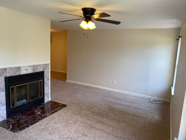 Building Photo - 1503 Wellington Pl