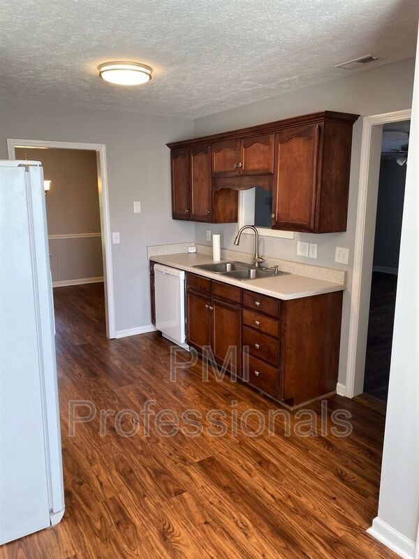 Building Photo - 3016 Florence Rd