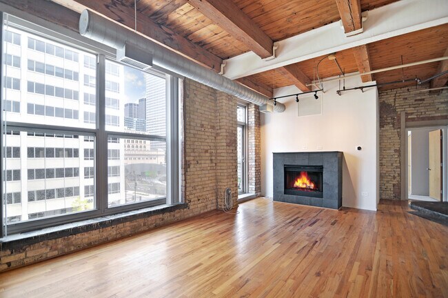 Foto del edificio - 420 S Clinton St