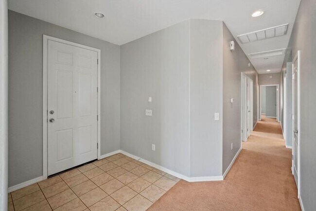 Foto del edificio - Stylish 4-Bedroom Rental in Rancho Sahuari...