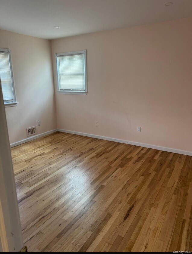 Building Photo - 68 Joyce Dr