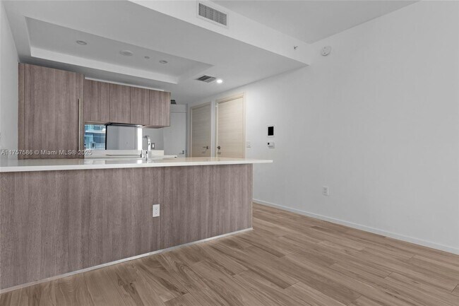 Foto del edificio - 801 S Miami Ave