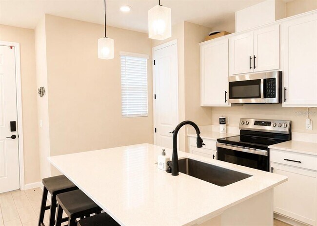 Building Photo - 1502 Erin Breeze Ln