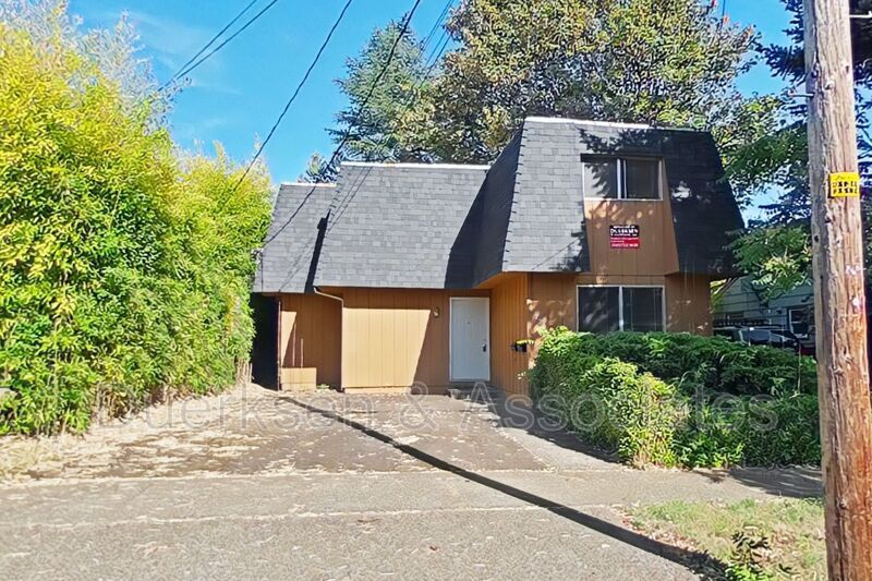 Primary Photo - 720 NW 13th St