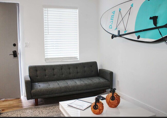 Foto del edificio - 329 Madison St