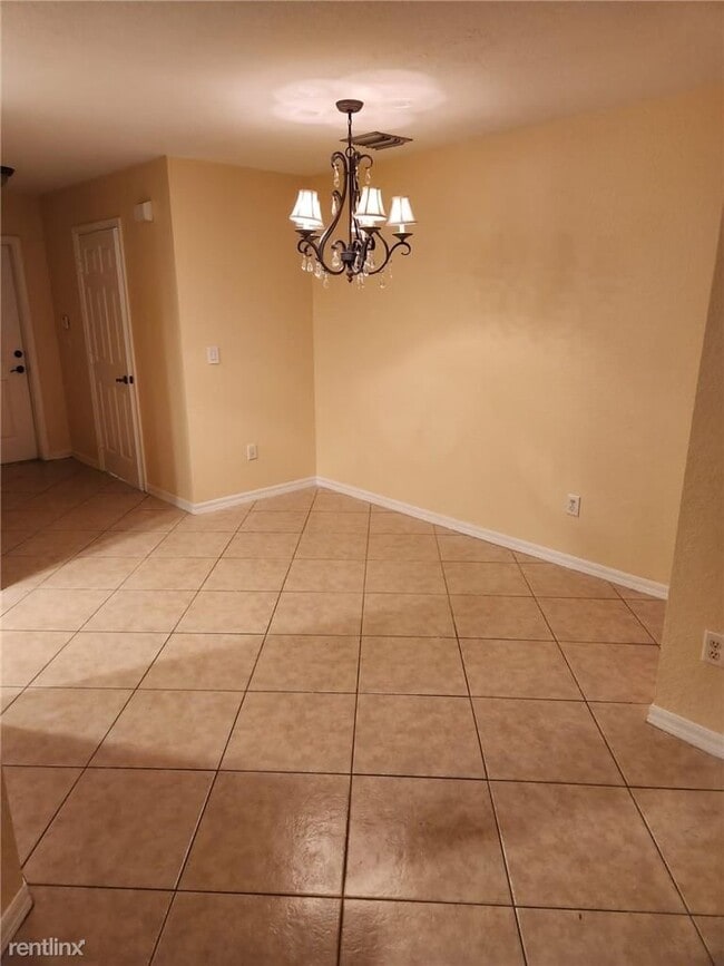 Building Photo - 3 br, 2.5 bath Townhome - 8982 Chambers St