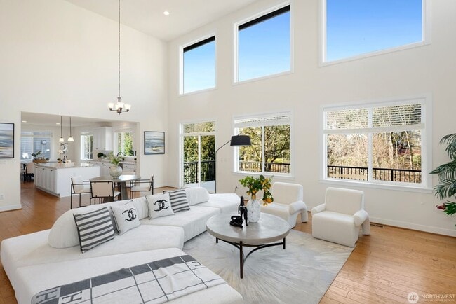 Building Photo - Stunning 5 bd 4.5 bath 5000 sqft Bothell Single Family House. Move in ready!!