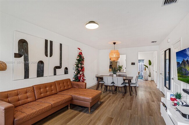 Foto del edificio - 476 NE 5th St