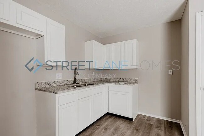 Foto del edificio - 8019 Roy Rd