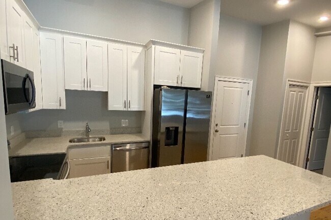 Cocina - 20 Locust St