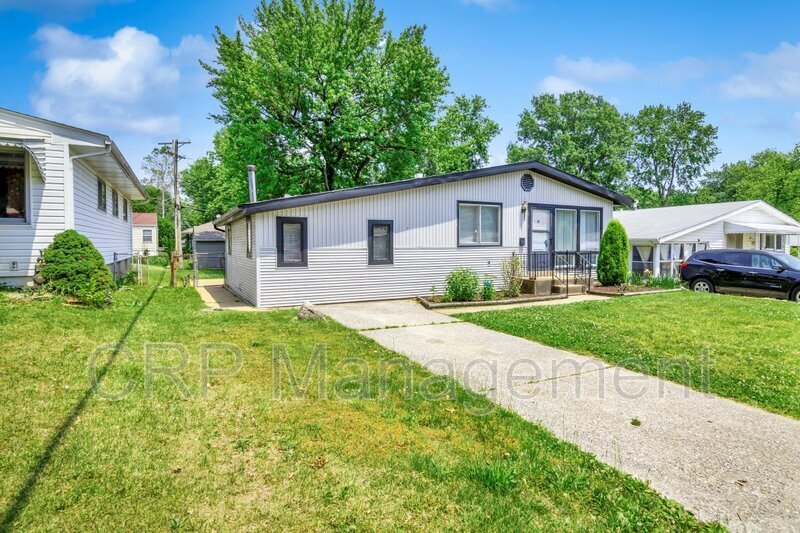 Foto principal - 10113 Carlyle Ave