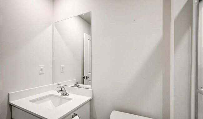 Foto del edificio - 221 Mazzeo Dr