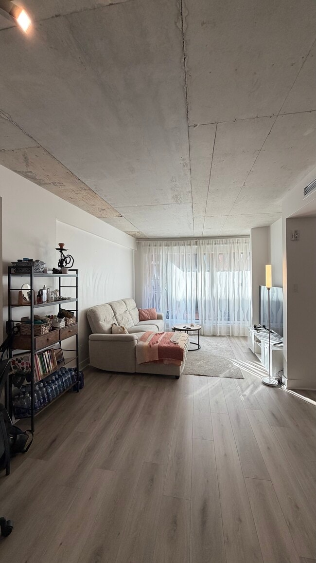 Photo du bâtiment - 1050 Boul René-Lévesque E