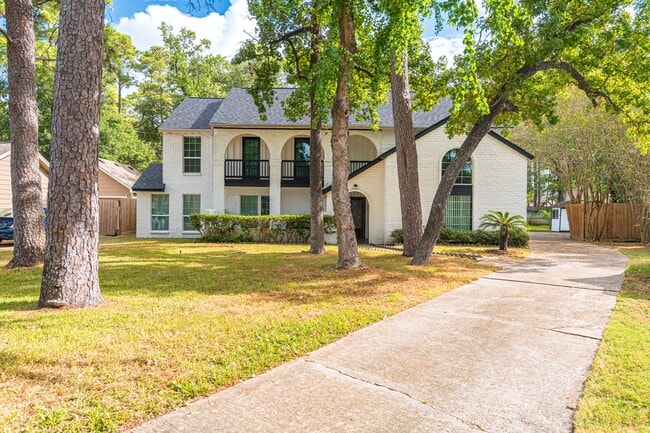 Building Photo - 16902 Summit Oaks Ln