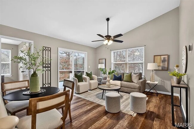 Building Photo - 482 Indian Lake Dr