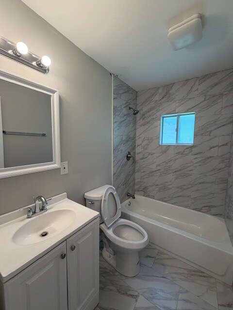 Foto del edificio - Room in Apartment on Gresham Park Dr
