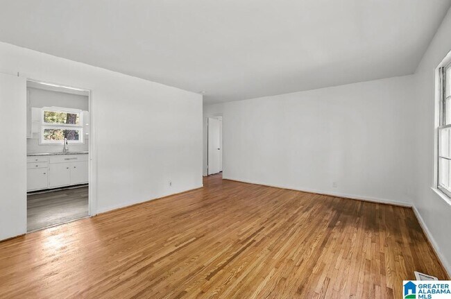 Foto del edificio - 9805 Red Mill Rd