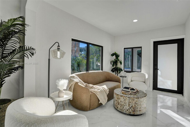 Building Photo - 7943 NW 6th Ave