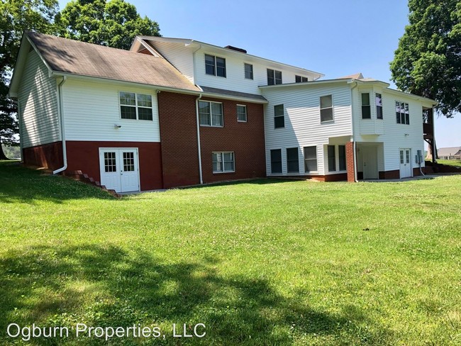 Building Photo - 4 br, 4.5 bath House - 5249 E. Old US 421 HWY