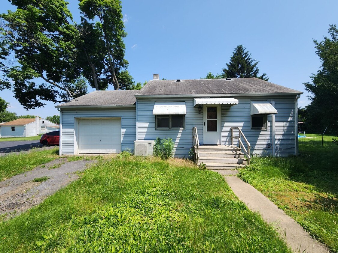 Foto principal - 739 1/2-739-732 Blanchard Ave