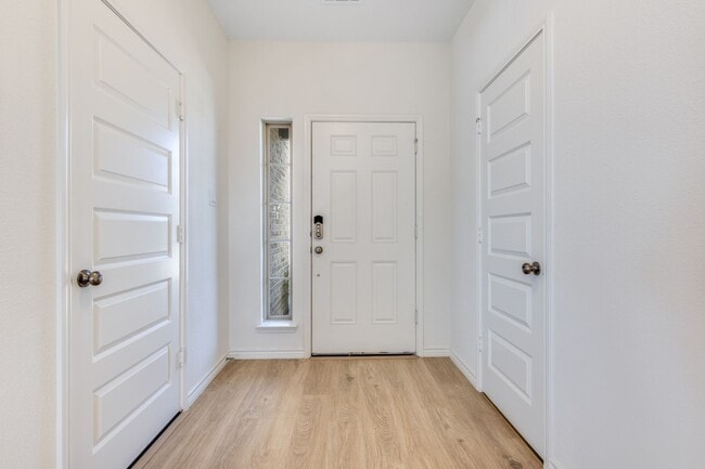 Building Photo - Brand-New 4-Bed, 2.5-Bath Duplex with Fenced Yard