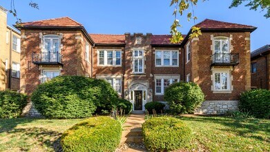 Building Photo - 7331 Forsyth Blvd