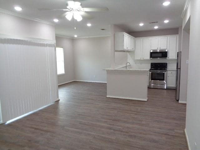 Building Photo - 12565 Melville Dr