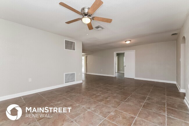 Building Photo - 9135 Richwood Ln
