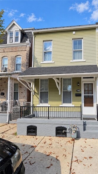 Building Photo - 748 N Eighth St