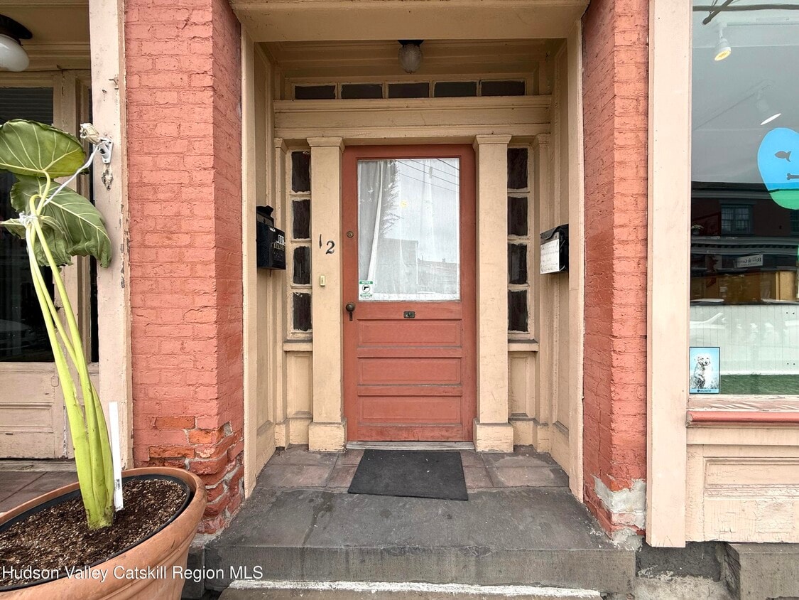 Primary Photo - 12 Market St
