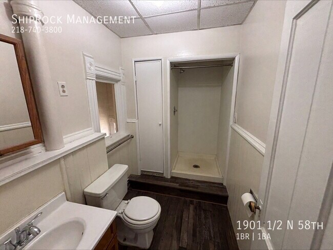 Building Photo - 1901 1/2 N 58th-