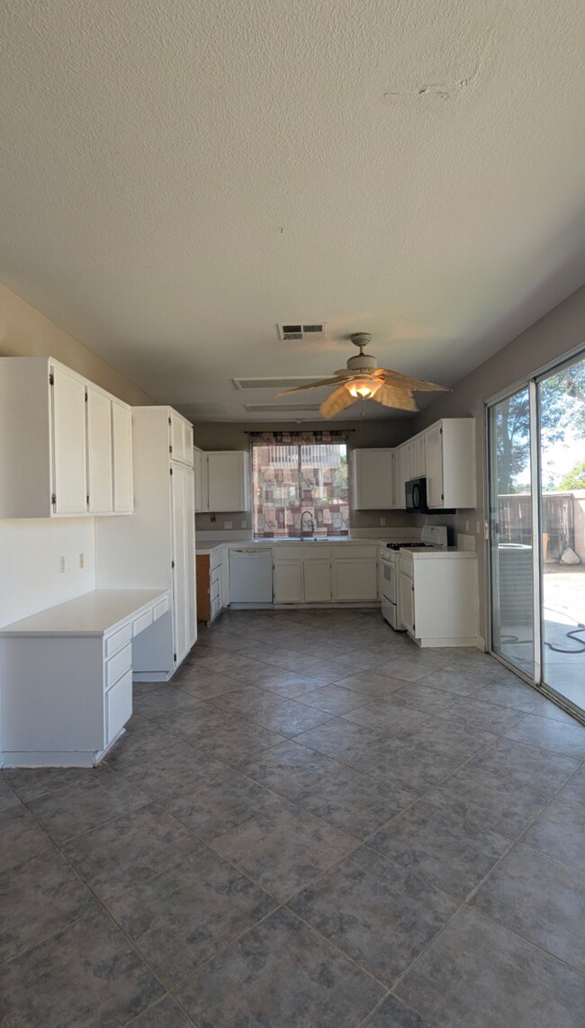 Building Photo - 1289 Mira Valle St
