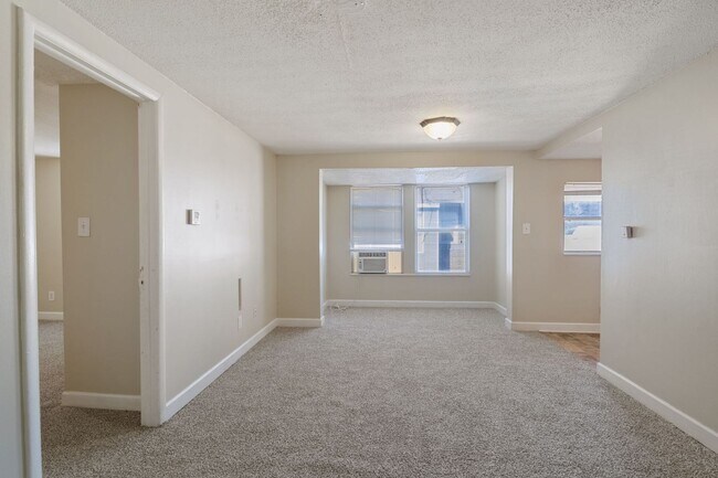 Foto del edificio - 3609 Balsam Ave