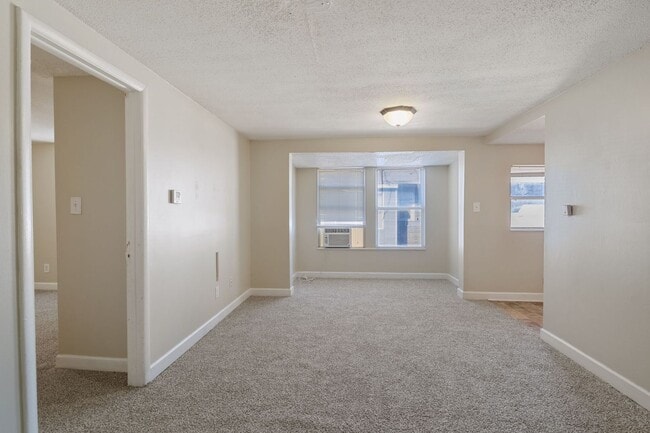Building Photo - 3609 Balsam Ave