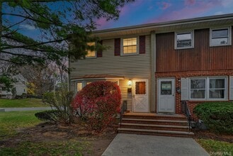 Building Photo - 28 Alan Rd