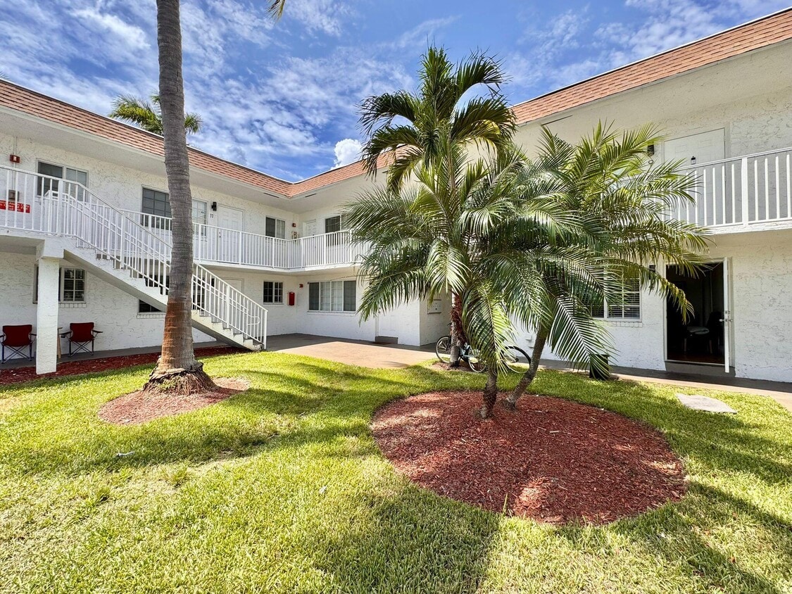 Foto principal - 1651 NE 33rd St