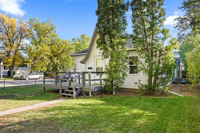 Foto del edificio - 402 Burlington Ave