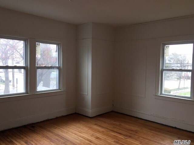 Building Photo - 216-22-216110 110th Ave