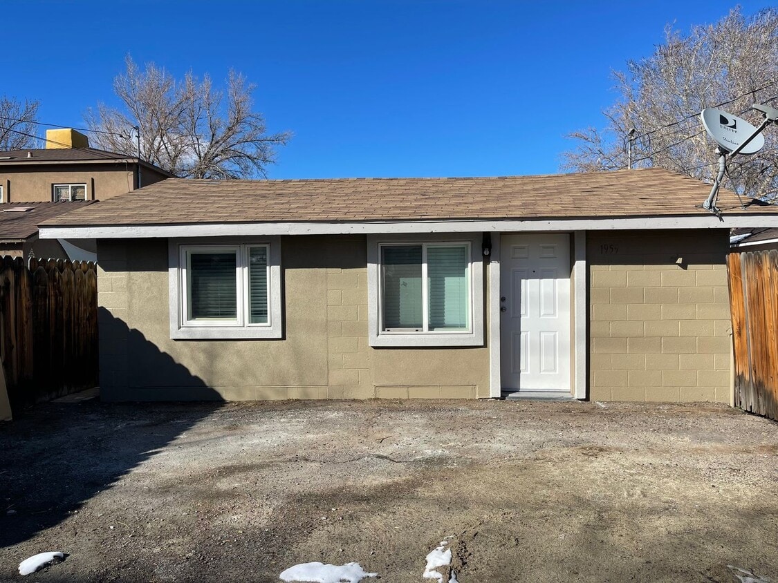 Primary Photo - Adorable bungalow in the heart of Old Sparks