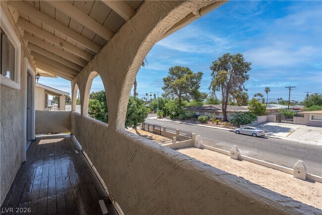 Foto del edificio - 2298 Golden Arrow Dr
